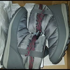 BRAND NEW Sorel Whitney short boots